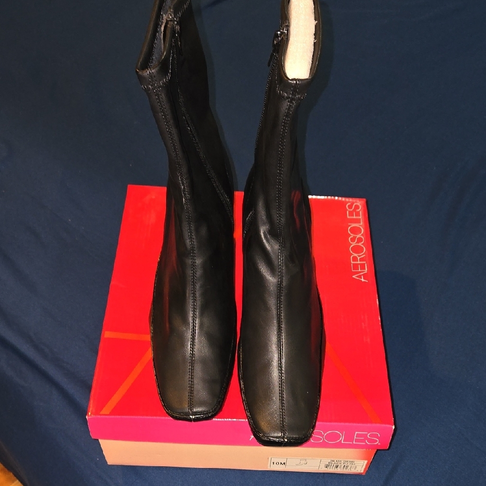 AEROSOLES Elegant Black Heeled Boots